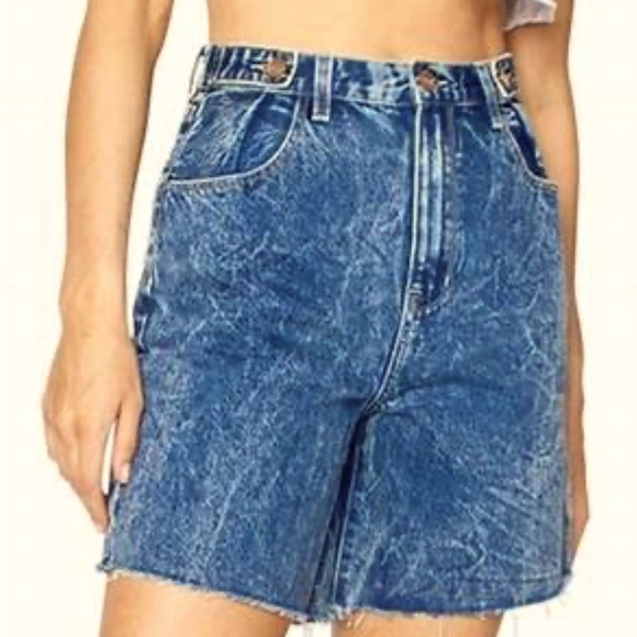 ZeeGee (ZGY) Shorts - Picture 1 of 4